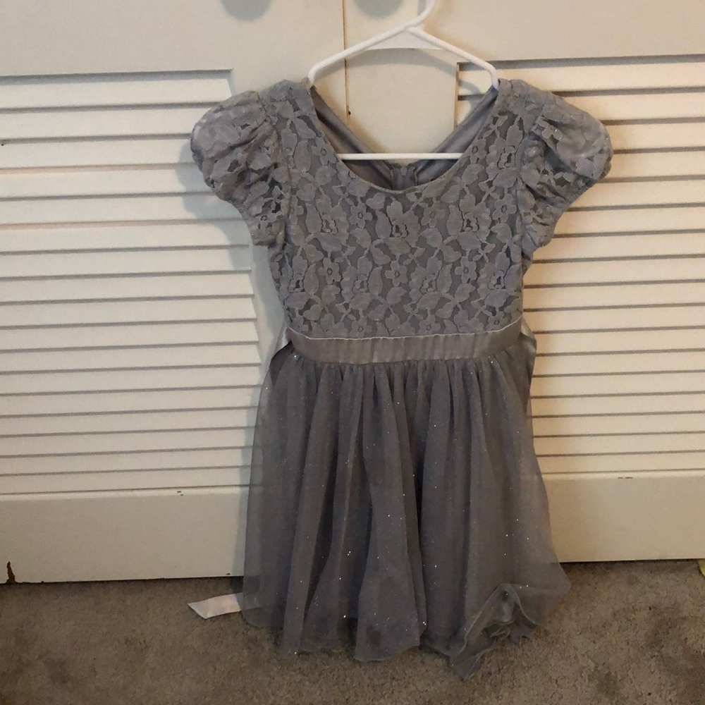 Super cute gray dress